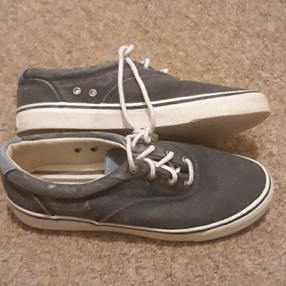 Sperry Top-siders (slightly faded on tops both) - Picture 3 of 7